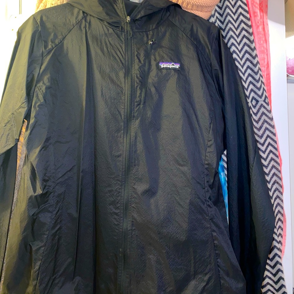 Patagonia Black rain/wind coat